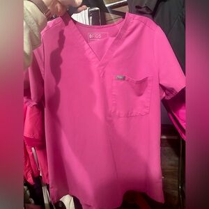 Figs f’ing pink M top and S jogger bottoms